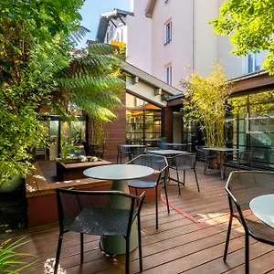 https://hotel-7b.biarritzhotels.info